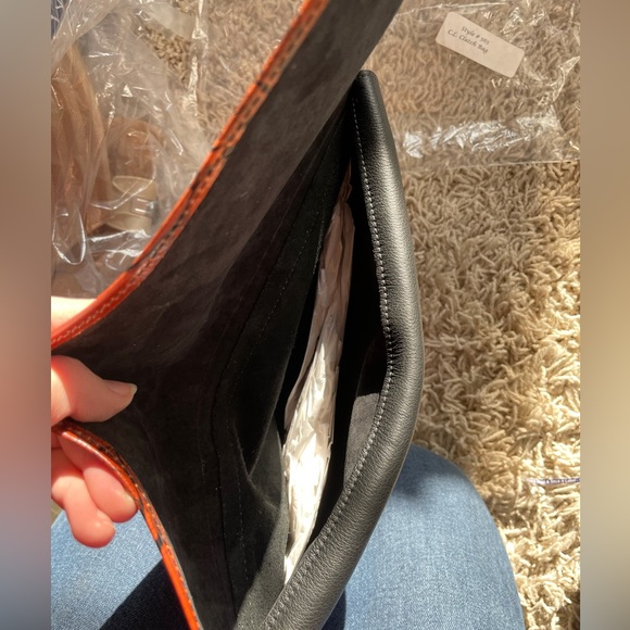 CL Whiting Leaf Leather Clutch Two Flaps - Picture 7 of 10